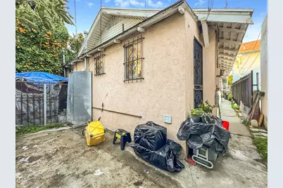348 W Vernon Avenue, Los Angeles, CA 90037 - Photo 27