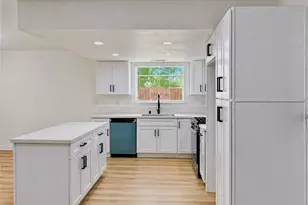 43815 Gillan, Lancaster, CA 93535 - Photo 5