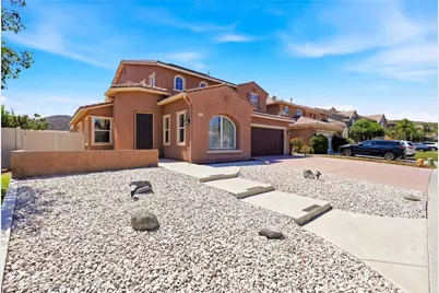 27708 Carlton Oaks Street, Murrieta, CA 92562 - Photo 3