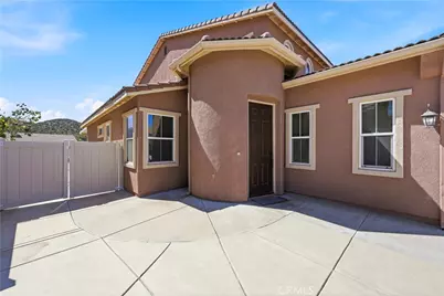 27708 Carlton Oaks Street, Murrieta, CA 92562 - Photo 7