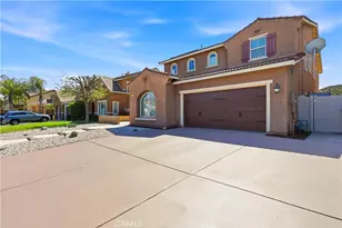 27708 Carlton Oaks St, Murrieta, CA 92562 - Photo 5