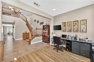 27708 Carlton Oaks St, Murrieta, CA 92562 - Photo 13