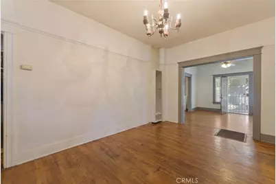 4211 S Flower, Los Angeles, CA 90037 - Photo 11