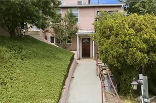 3901 De Longpre Ave, Los Angeles, CA 90027 - Photo 3