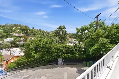 3901 De Longpre Avenue, Los Angeles, CA 90027 - Photo 17