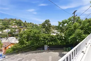 3901 De Longpre Ave, Los Angeles, CA 90027 - Photo 21