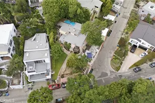 3901 De Longpre Ave, Los Angeles, CA 90027 - Photo 37