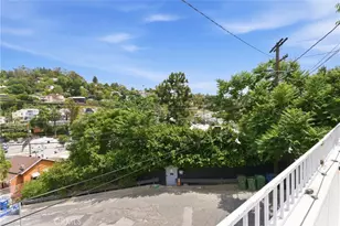 3901 De Longpre Ave, Los Angeles, CA 90027 - Photo 21