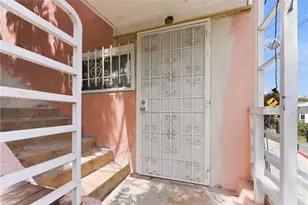 3901 De Longpre Ave, Los Angeles, CA 90027 - Photo 13