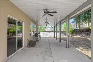 29382 Taos Cir, Murrieta, CA 92563 - Photo 11
