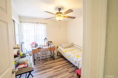 2380 S Holly Ave, Fresno, CA 93706 - Photo 9