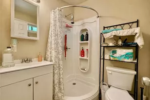 4742 Eagle, Los Angeles, CA 90022 - Photo 11
