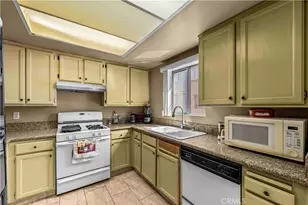 13550 Foothill, Sylmar, CA 91342 - Photo 9