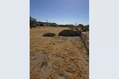 6295 Ruth, Yucca Valley, CA 92284 - Photo 5