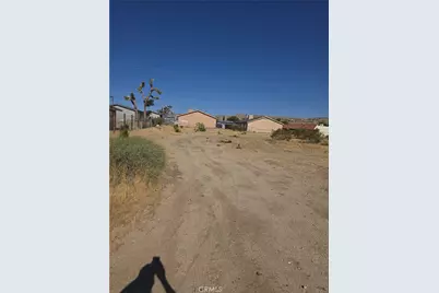 6340 Indio, Yucca Valley, CA 92284 - Photo 3