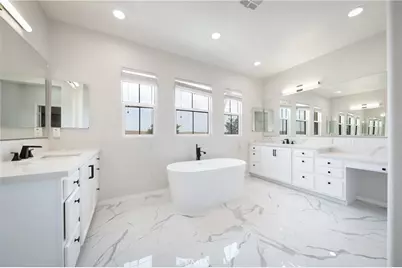 5702 Segovia Way, Bakersfield, CA 93306 - Photo 17
