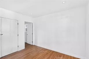 2106 W 94th Pl, Los Angeles, CA 90047 - Photo 41
