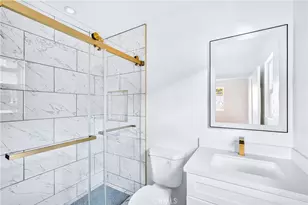 2106 W 94th Pl, Los Angeles, CA 90047 - Photo 39