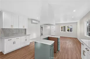 2106 W 94th Pl, Los Angeles, CA 90047 - Photo 9