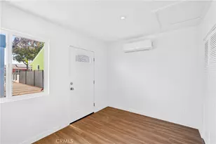 2106 W 94th Pl, Los Angeles, CA 90047 - Photo 37