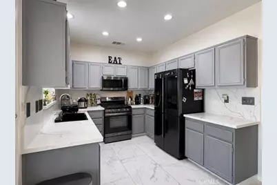 13772 Summer Wind Street, Victorville, CA 92394 - Photo 11