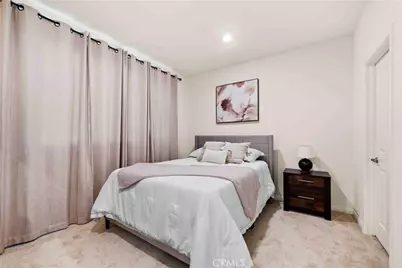 10618 Paramount, Downey, CA 90241 - Photo 9