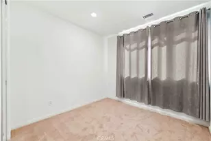 10618 Paramount, Downey, CA 90241 - Photo 21