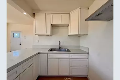 4953 E San Carlos, Compton, CA 90221 - Photo 5