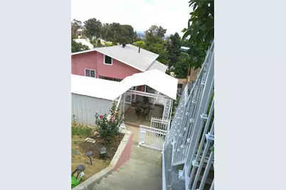 1074 N Bonnie Beach Place, Los Angeles, CA 90063 - Photo 15
