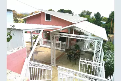 1074 N Bonnie Beach Place, Los Angeles, CA 90063 - Photo 7
