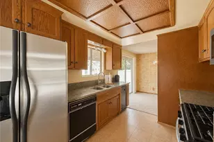 25825 Holly Vista Blvd, San Bernardino, CA 92404 - Photo 5