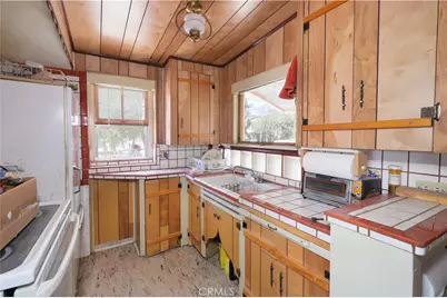 7594 Fairlane, Lucerne Valley, CA 92356 - Photo 9