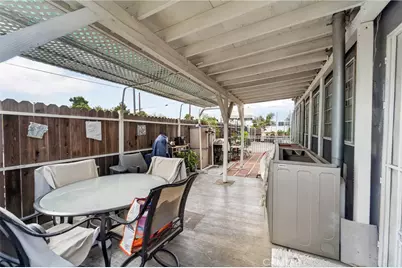 400 West Maple Street, Compton, CA 90220 - Photo 13