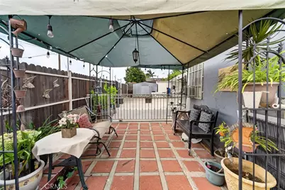 400 West Maple Street, Compton, CA 90220 - Photo 15