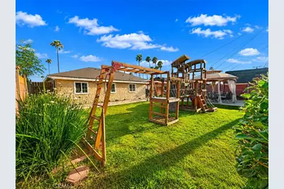 419 E 186th Street, Carson, CA 90746 - Photo 15