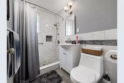 419 E 186th Street, Carson, CA 90746 - Photo 11