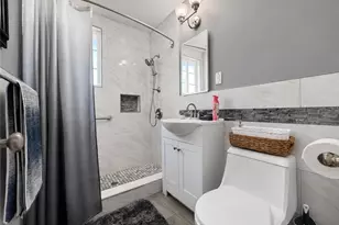 419 E 186th St, Carson, CA 90746 - Photo 11