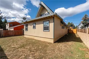 115 Sunset, Sugarloaf, CA 92386 - Photo 5