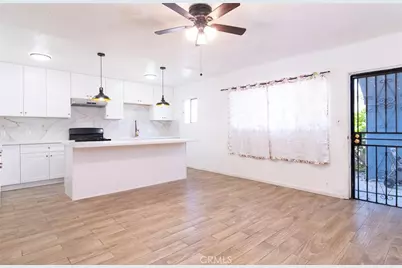 1035 W 107th, Los Angeles, CA 90044 - Photo 15