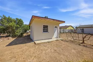 12394 16th St, Yucaipa, CA 92399 - Photo 15