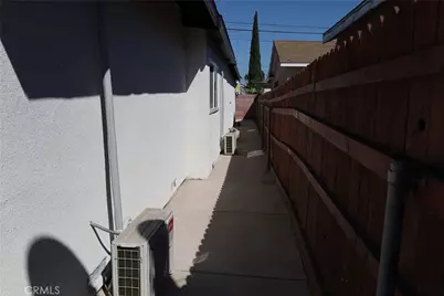 742 Simmons, Los Angeles, CA 90022 - Photo 23