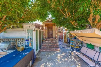 307 N Kern Avenue, East Los Angeles, CA 90022 - Photo 25