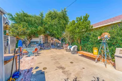 307 N Kern Avenue, East Los Angeles, CA 90022 - Photo 23