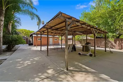 120 W 10th Street, San Bernardino, CA 92410 - Photo 27