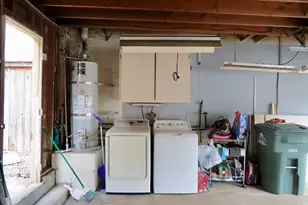 10045 Karmont, South Gate, CA 90280 - Photo 19