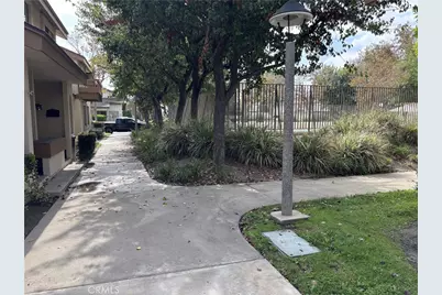 10045 Karmont, South Gate, CA 90280 - Photo 21