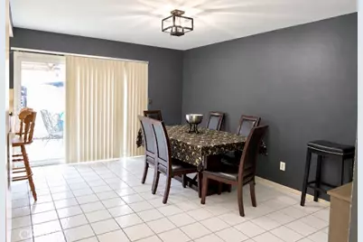 10045 Karmont, South Gate, CA 90280 - Photo 7