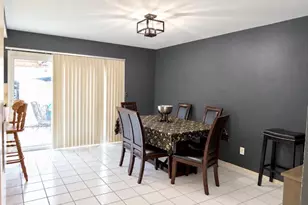 10045 Karmont, South Gate, CA 90280 - Photo 7