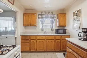 2821 N Hollister Ave, Los Angeles, CA 90032 - Photo 13
