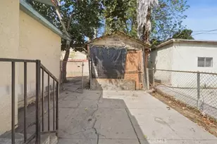 2821 N Hollister Ave, Los Angeles, CA 90032 - Photo 29
